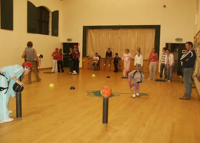 بيت شباب Bru Na Dromoda/dromid Killeenleagh Bridge